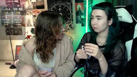 Snapshot of julscinamon chatting on October 24, 5:47 pm Baroness Von Cringe online show from October 24, 5:47 pm