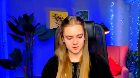 junewoods online show from January 15, 8:45 am