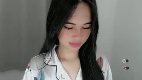 Snapshot of juny_lanyy chatting on March 10, 1:10 pm Julia online show from March 10, 1:10 pm