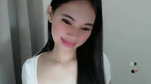 Snapshot of juny_lanyy chatting on February 25, 6:12 pm Julia online show from February 25, 6:12 pm