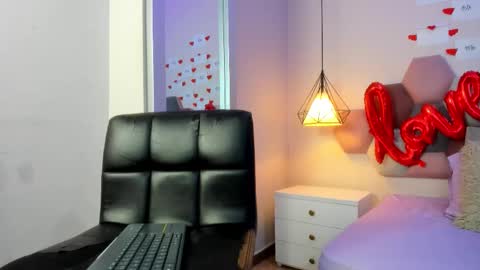 Jupiter Fox online show from February 15, 2:49 pm