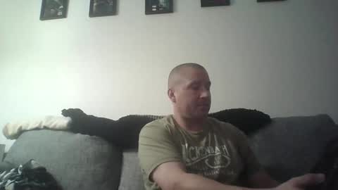 just1more5 online show from May 11, 3:24 am