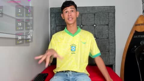 Snapshot of just_d4v7 chatting on October 16, 7:24 pm JUST online show from October 16, 7:24 pm