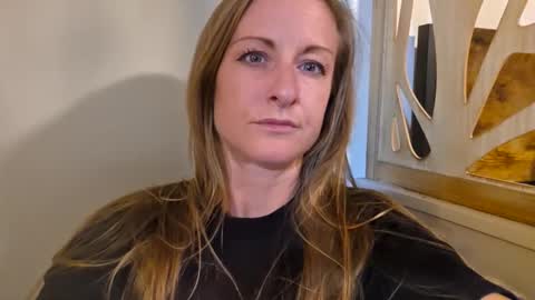 Ella Mae online show from March 10, 6:51 am