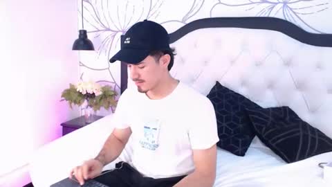 Justin online show from February 16, 7:56 pm