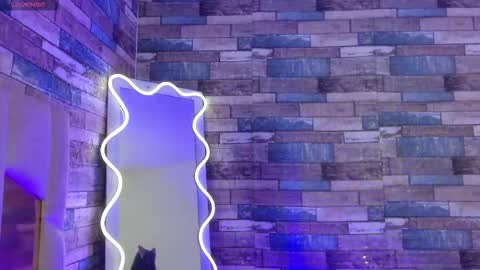  justin  online show from March 18, 11:49 am