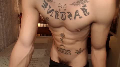 justine_hunk online show from February 8, 5:49 pm