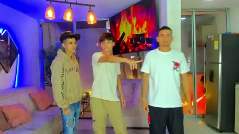 justingtime21 online show from July 7, 5:53 am