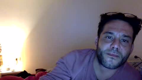 justme697977 online show from May 16, 11:31 am