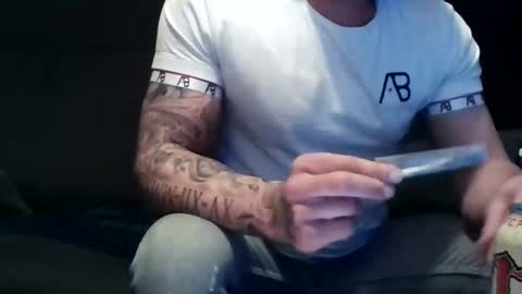 justmehere077 online show from February 7, 10:41 pm