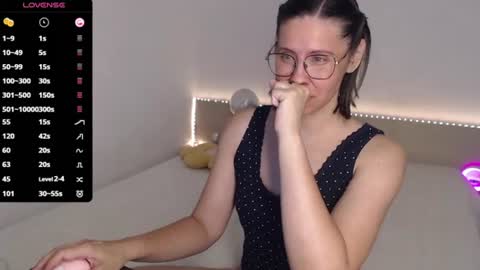 Julie online show from July 24, 4:09 am