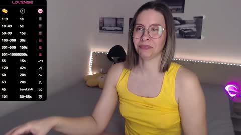 Julie online show from March 14, 5:33 am