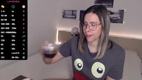 Julie online show from December 21, 5:14 am