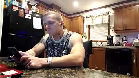 Snapshot of justus0624 chatting on September 30, 1:27 am justus0624 online show from September 30, 1:27 am