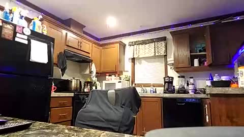 Snapshot of justus0624 chatting on September 11, 4:03 am justus0624 online show from September 11, 4:03 am