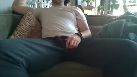 koof online show from February 1, 9:08 pm