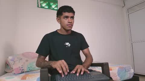 k_florez online show from July 28, 11:17 am