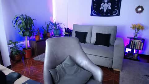 Snapshot of kaariyn_ chatting on March 12, 5:17 pm Carym  online show from March 12, 5:17 pm