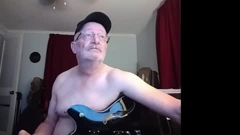 kabriggs136 online show from November 19, 11:25 pm