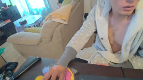 kael_art_d online show from March 6, 9:09 pm