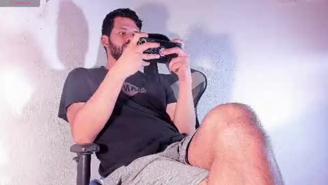 kael_cassian online show from July 3, 3:33 am