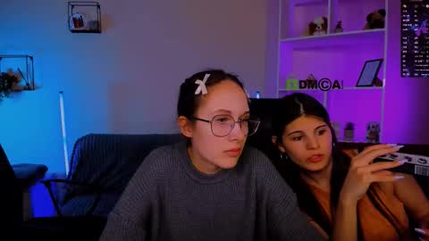 kaela_spell_ online show from November 18, 8:56 pm