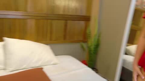 kaiawhite online show from April 16, 9:39 pm