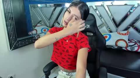 kailinjonson online show from January 15, 7:34 pm