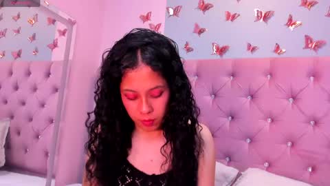 kaira_luxury online show from May 22, 3:24 am