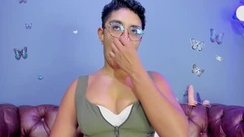 kaira_mosse_ online show from November 27, 12:02 pm