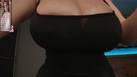 Snapshot of kairafantasy chatting on February 3, 6:17 pm Kairafantasy online show from February 3, 6:17 pm