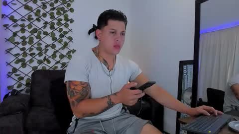 Snapshot of kaledd_musclee chatting on September 17, 11:46 am Kaledd musclees room Master online show from September 17, 11:46 am