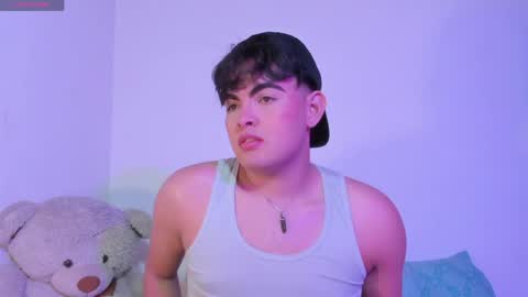 camilo  independent model online show from May 17, 7:56 pm