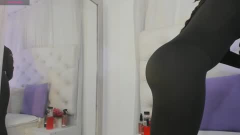    online show from November 3, 2:07 pm