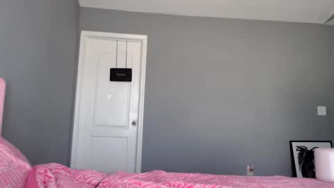 Snapshot of kandie_monaee chatting on October 20, 3:06 pm Twitter - Kandie Monaee online show from October 20, 3:06 pm