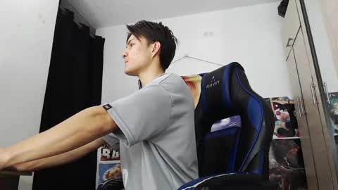 andres online show from November 18, 1:25 pm