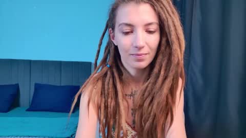 Snapshot of karatart chatting on October 14, 10:18 am Kara online show from October 14, 10:18 am