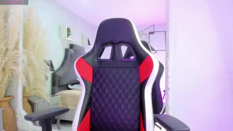 Karely online show from March 31, 1:11 pm