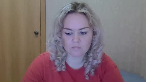 karennelsonx online show from March 15, 10:07 am