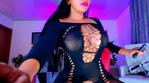 karina4squirt online show from February 2, 1:36 am