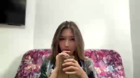 karissagius online show from July 4, 9:02 am