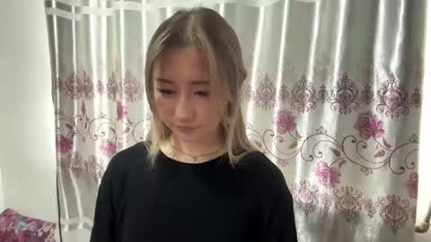karissagius online show from August 3, 8:27 am