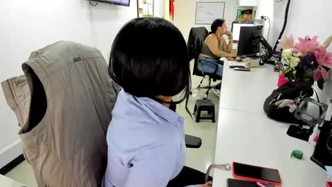 karla_cg online show from May 14, 3:32 pm