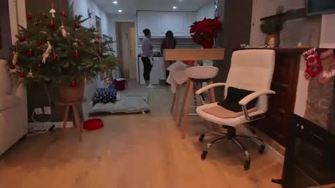 Carla Connor online show from December 14, 5:25 pm