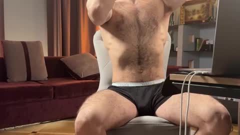 Karlos and Louis online show from February 1, 3:14 am