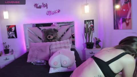 Karly Moonns online show from July 22, 8:00 pm