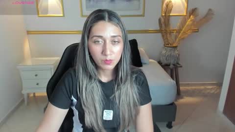 karlyy_ online show from January 8, 7:31 pm