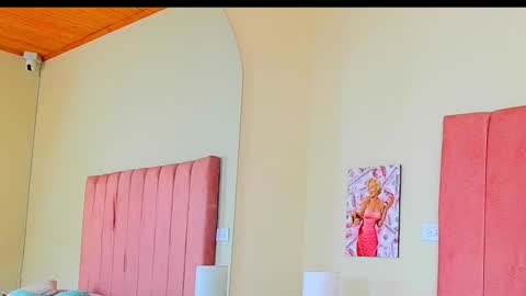 karoline online show from December 1, 7:34 pm