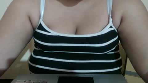 karolbb21 online show from January 18, 2:04 pm