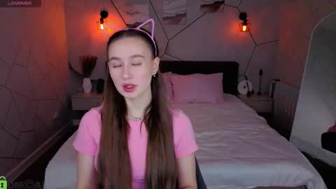 Karolina online show from March 17, 5:01 am